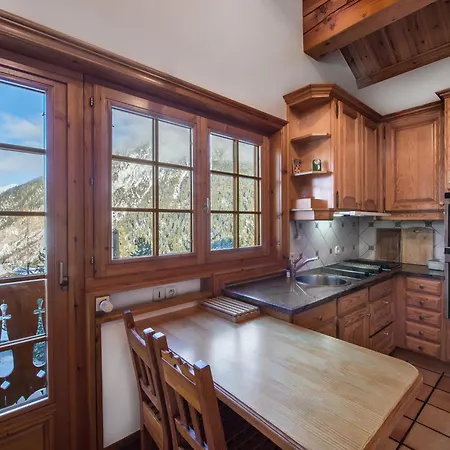 Savoyard De Caractere Avec Sauna Et Cheminee A 1650 - Fr-1-563-17 Chalet Courchevel